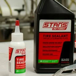 Stan's NoTubes Liquide Préventif Et étanchéité Tubeless Stan Notubes -VTT-BMX Soldes liquide preventif et etancheite tubeless stan notubes full 5